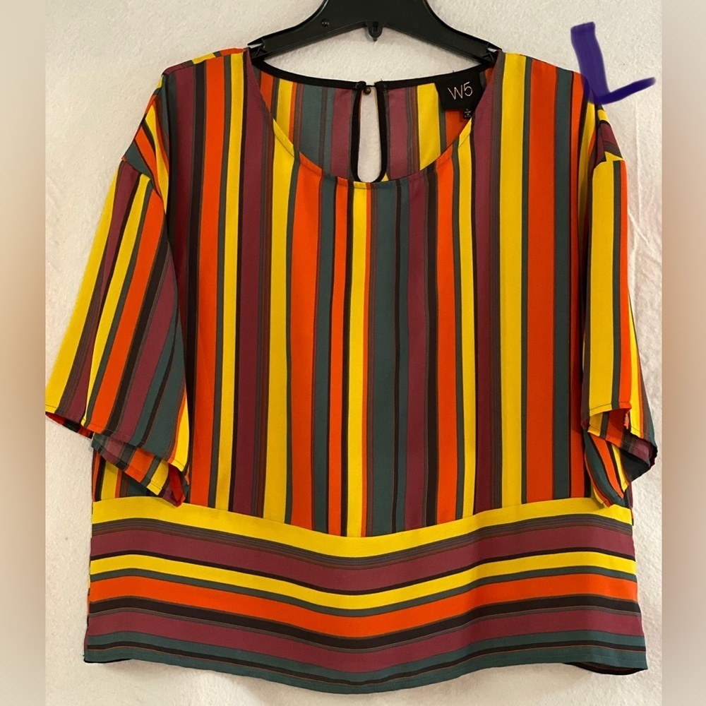 LADIES MULTICOLORED CUTE TOP